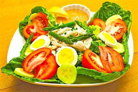 the-hirshon-san-francisco-crab-louie-salad-the-food image