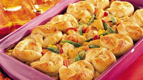 garlic-alfredo-chicken-pot-pie-recipe-pillsburycom image