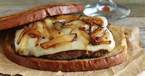 patty-melt-recipe-delicious-burger-with-caramelized image
