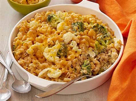 broccoli-and-cauliflower-gratin-mac-n-cheese-cooking image