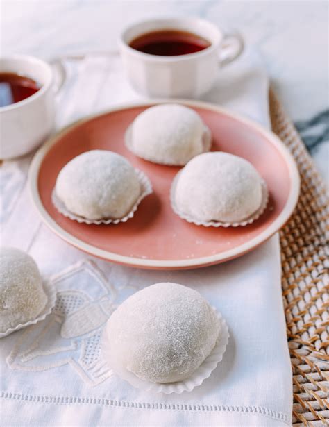 red-bean-mochi-with-step-by-step-photos-the-woks image