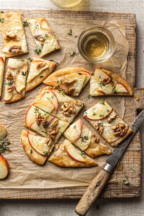 apple-brie-flatbread-with-walnuts-and-honey-natteats image