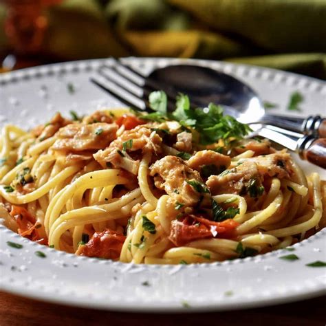 tuna-pasta-recipe-only-15-minutes-to-make-she-loves image