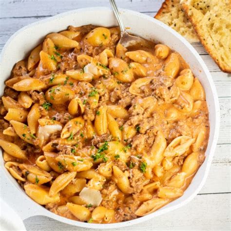 creamy-beef-and-shells-bake-it-with-love image