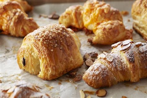 best-almond-cheese-and-pain-au-chocolat-croissants image