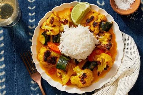 recipe-coconut-vegetable-curry-with-jasmine-rice-blue image