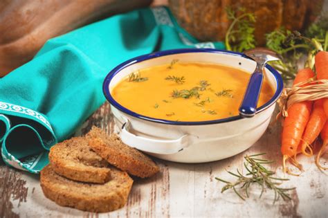 20-delicious-pumpkin-soup-recipes-food-storage image