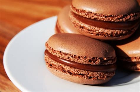 chocolate-macarons-recipe-french-recipes-uncut image