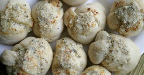 real-food-buttery-garlic-knots-dump-and-go-side image