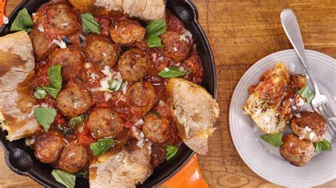 roasted-meatballs-in-tomato-basil-sauce-rachael-ray image