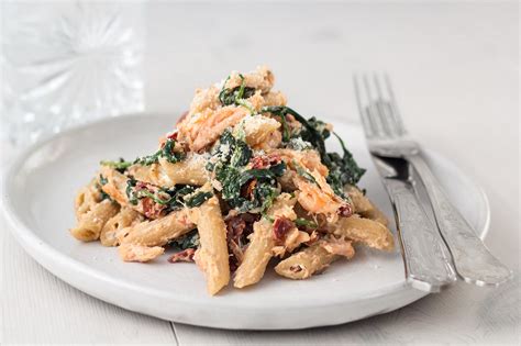 salmon-spinach-and-ricotta-cheese-pasta-nordic image