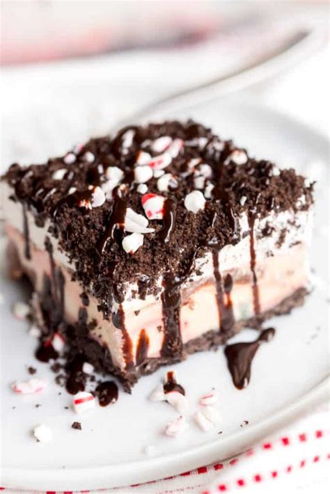peppermint-oreo-ice-cream-cake-greens-chocolate image