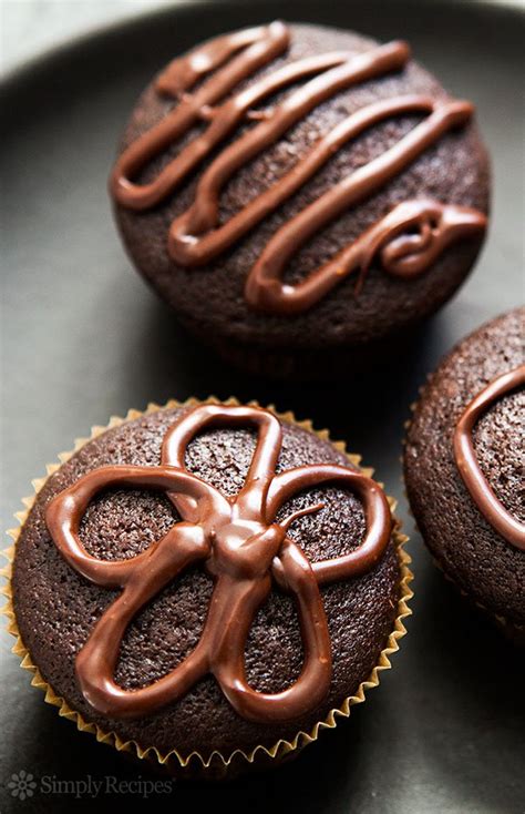 super-easy-super-moist-chocolate-cupcakes image