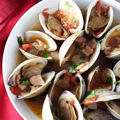 clams-with-smoky-bacon-and-tomatoes-the-blond-cook image