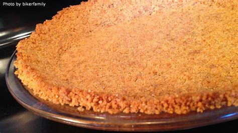crumb-pie-crust image