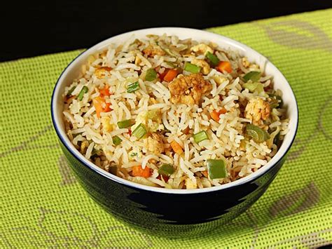 egg-fried-rice-chinese-restaurant-style-swasthis image