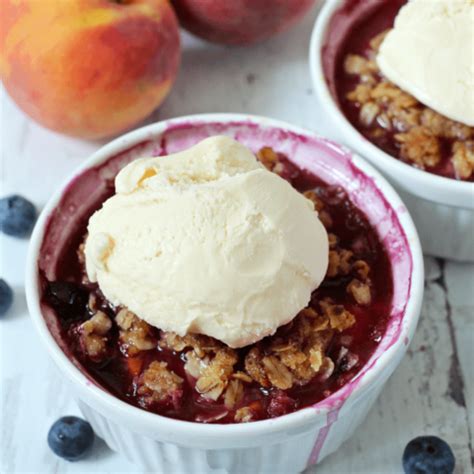 individual-peach-blueberry-crumble-family-food-on image