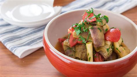 eggplant-and-tomato-salad-recipe-side-dish image