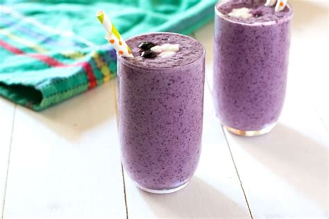 blueberry-cottage-cheese-smoothie-recipe-food image