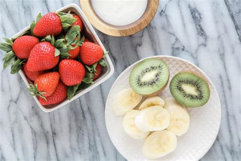 strawberry-kiwi-smoothie-recipe-power-food-health image