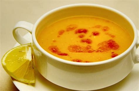 red-lentil-soup-kirmizi-mercimek-corbasi-turkish-food image