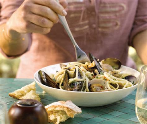 spicy-linguine-with-clams-mussels-recipe-house image
