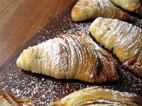 daring-bakers-sfogliatelle-ricci-and-lobster-tail-pastries image
