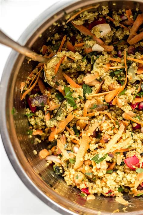 moroccan-quinoa-salad-choosing-chia image