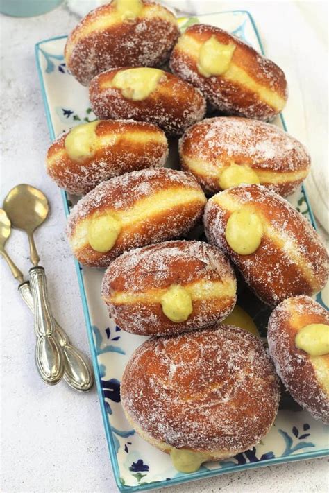bomboloni-pistachio-custard-filled-doughnuts-mangia image