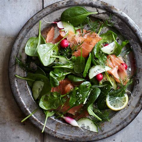 spinach-and-smoked-salmon-salad-with-lemon-dill image