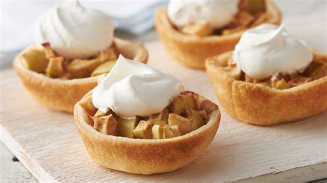 mini-apple-pies-recipe-pillsburycom image