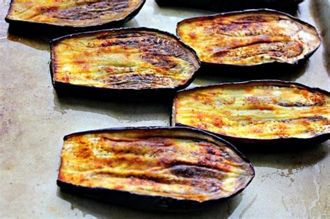 indian-spiced-roasted-eggplant-baingan-bhaja image
