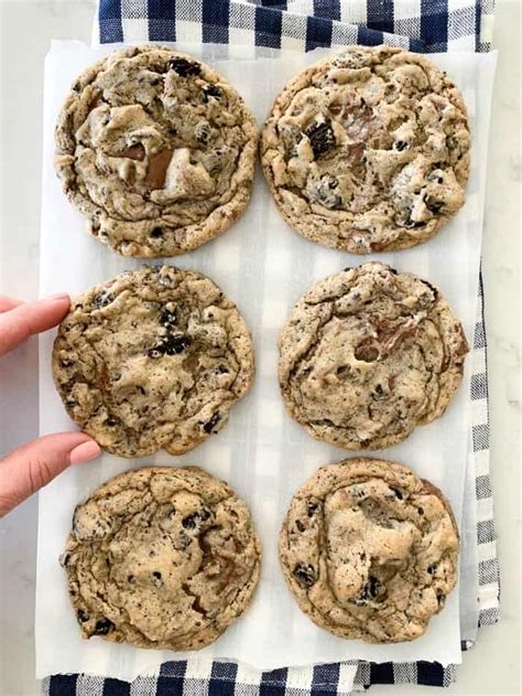 malted-oreo-chocolate-chip-cookies-the-best image
