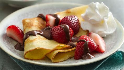 strawberries-and-chocolate-sugar-cookie-crepes image