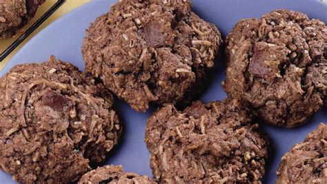 brownie-macaroons-recipe-pillsburycom image