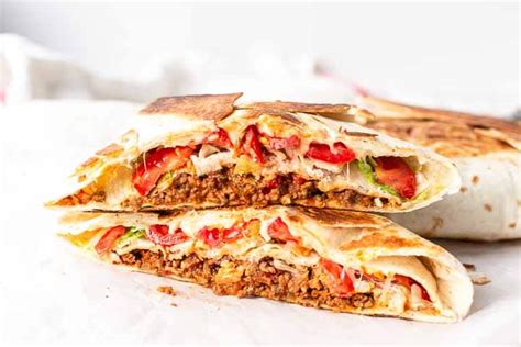 how-to-make-a-crunchwrap-the-tortilla-channel image