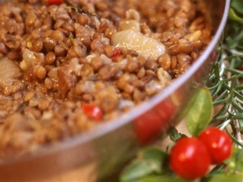 lentils-con-prosciutto-recipes-cooking-channel image