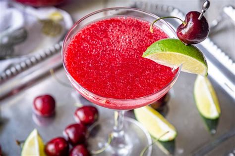 how-to-make-skinny-cherry-lime-margaritas-ehow image