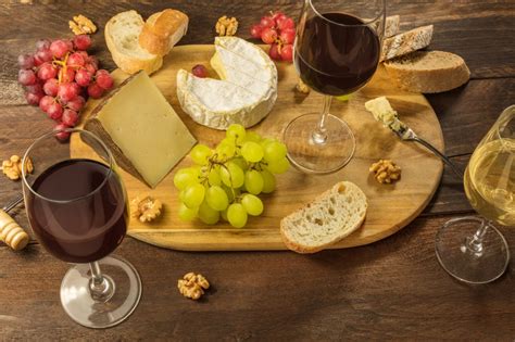 how-do-the-french-consume-cheese-bread-wine-yet image