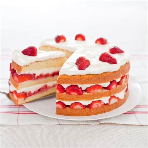 strawberry-cream-cake-americas-test-kitchen image