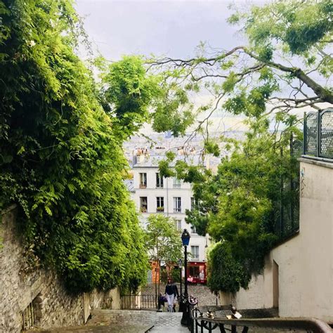 montmartre-in-paris-what-to-see-do-and-eat-snippets-of-paris image