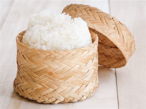6-proven-benefits-of-sticky-rice-glutinous-rice image