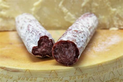 hard-salami-everything-you-need-to-know-robust image