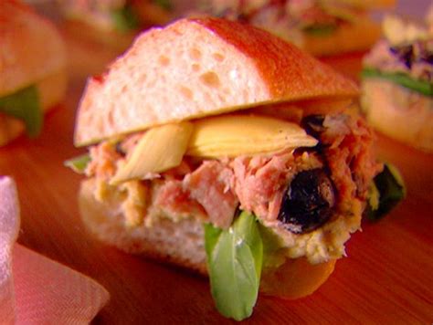 artichoke-and-tuna-panini-with-garbanzo-bean-spread image