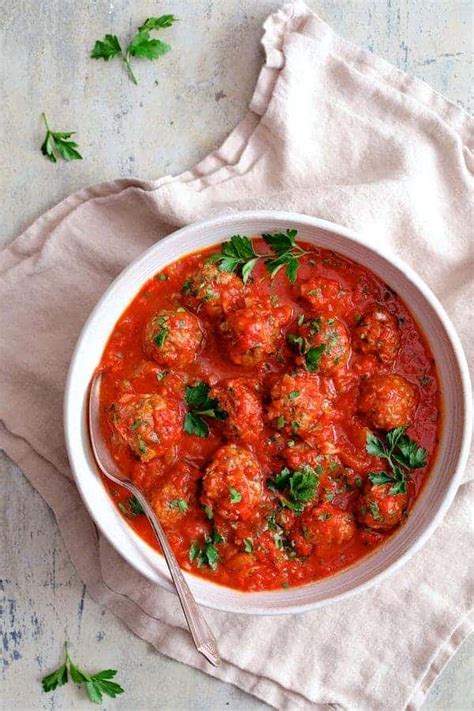middle-eastern-meatballs-in-tomato-sauce-from-a image