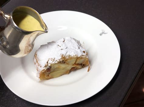 the-best-apple-strudel-in-the-world-honest-cooking image