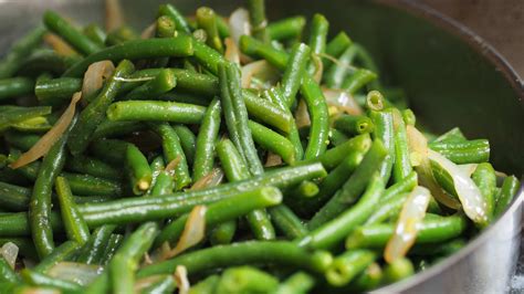 sauteed-green-beans-and-onions-with-soy-butter-sauce image