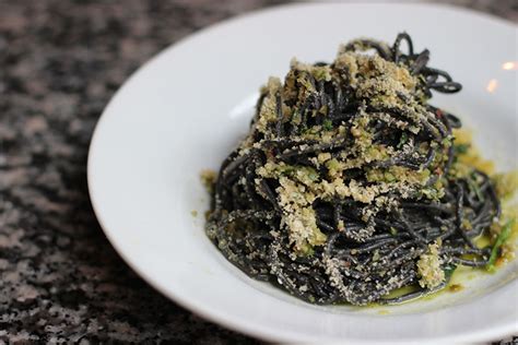 squid-ink-what-it-tastes-like-how-to-cook-with-it image