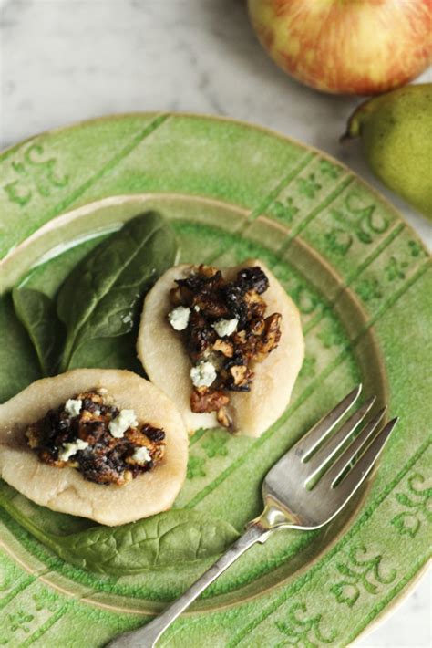 roasted-pears-with-blue-cheese-pairing-pears-and image