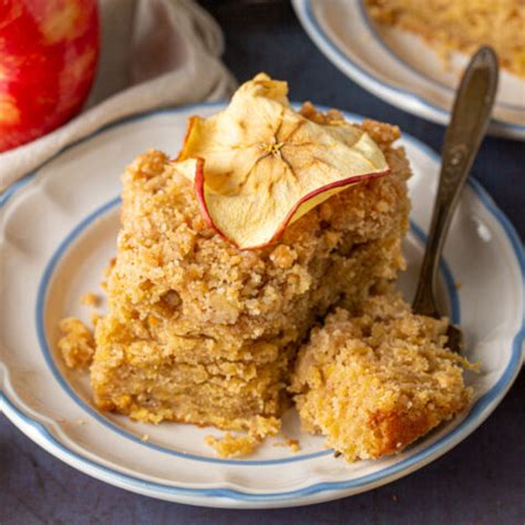 apple-crumb-cake-apple-cinnamon-streusel-cake image